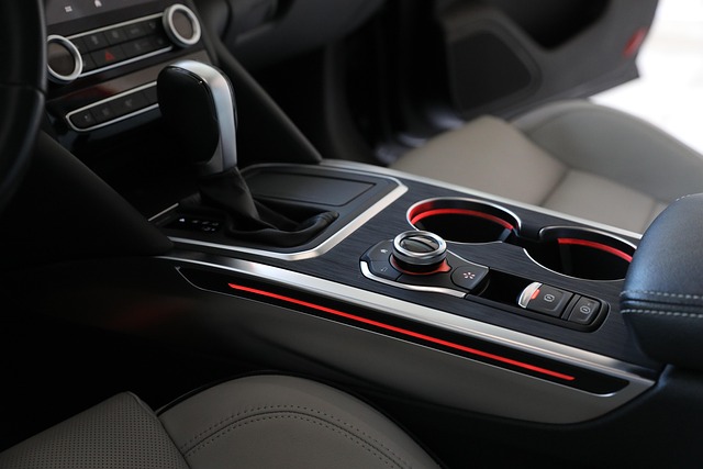 Avto sredinska konzola